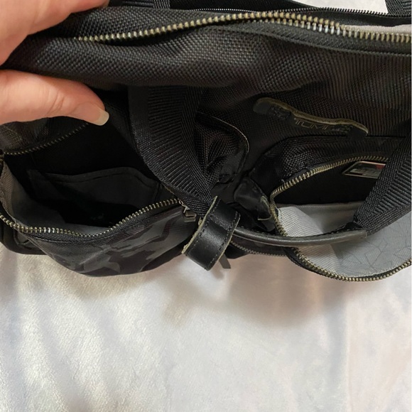 Tumi Dalston Tyssen double zip black/ camouflage briefcase - Picture 14 of 16